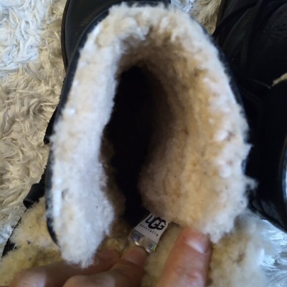 UGG Boots Black Leather Lined Lace Up - Picture 6 of 9